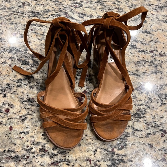 Steve Madden Rizzaa Suede Sandals - Picture 2 of 5